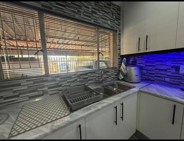 3 BEDROOM HOUSE FOR SALE IN VANDERBIJLPARK CE 3